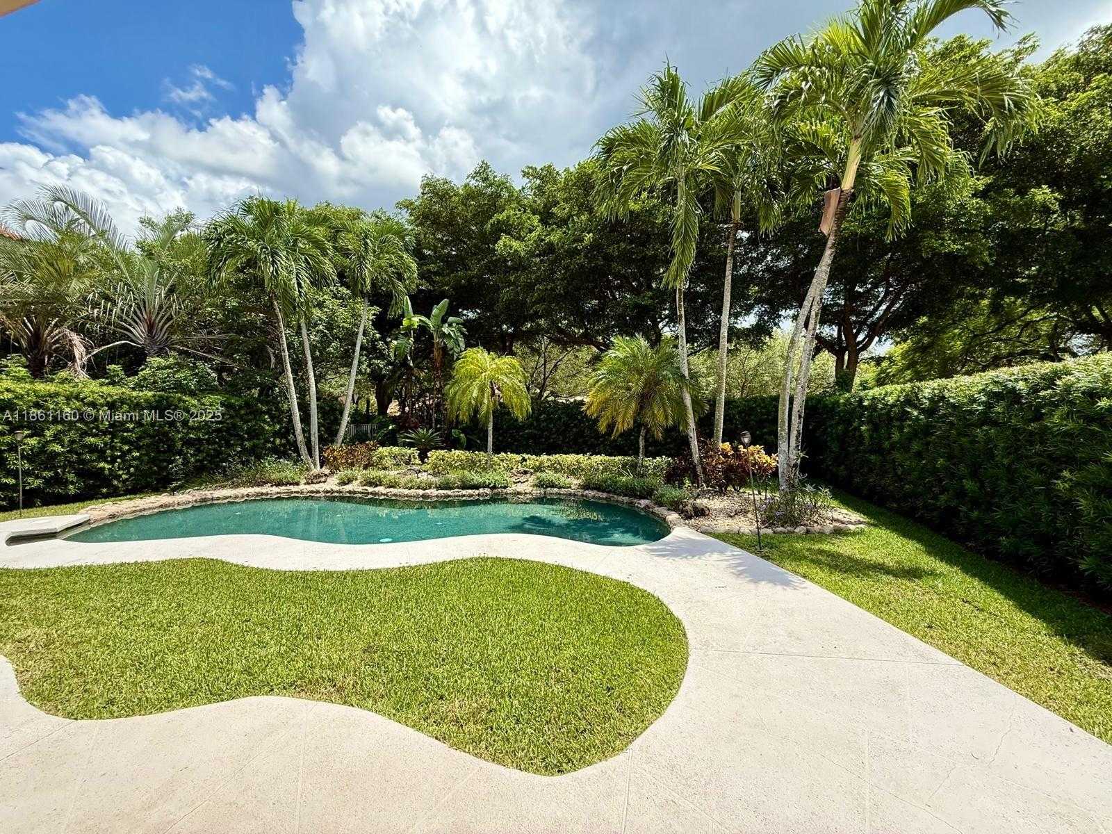 Small Image of 3989 PINEWOOD LN, Weston Number 52