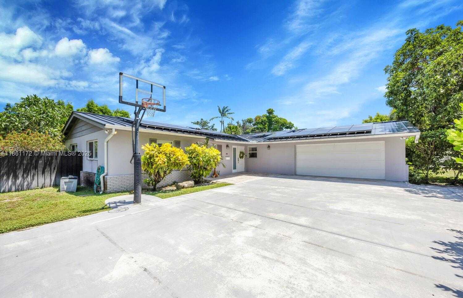 Small Image of 14701 SOUTH WEST 84TH CT, Palmetto Bay Number 11