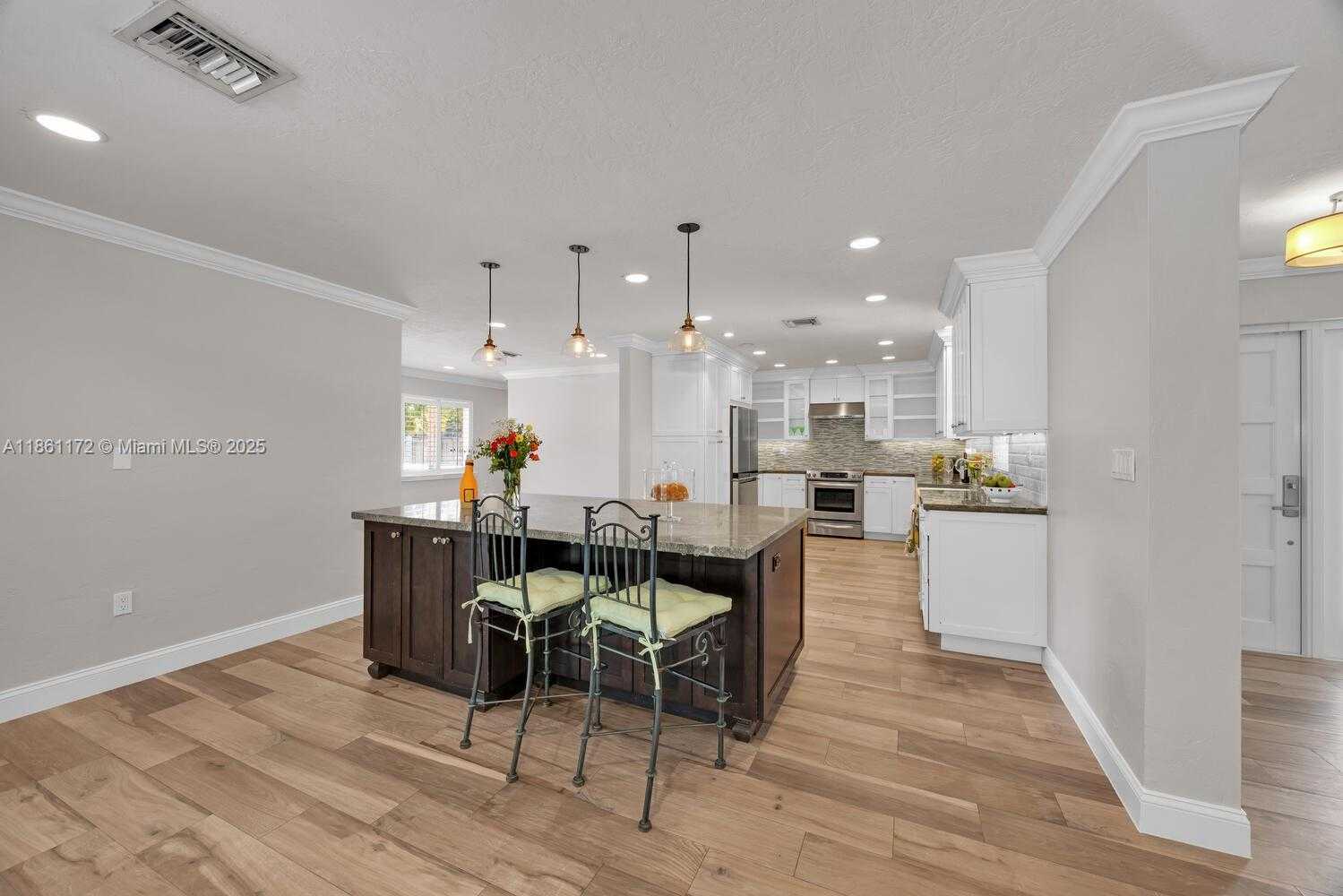 Small Image of 14701 SOUTH WEST 84TH CT, Palmetto Bay Number 16