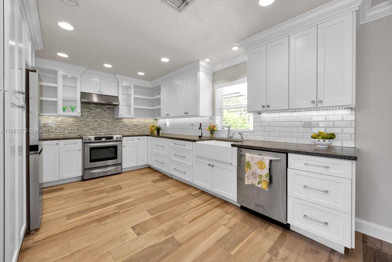 Small Image of 14701 SOUTH WEST 84TH CT, Palmetto Bay Number 18
