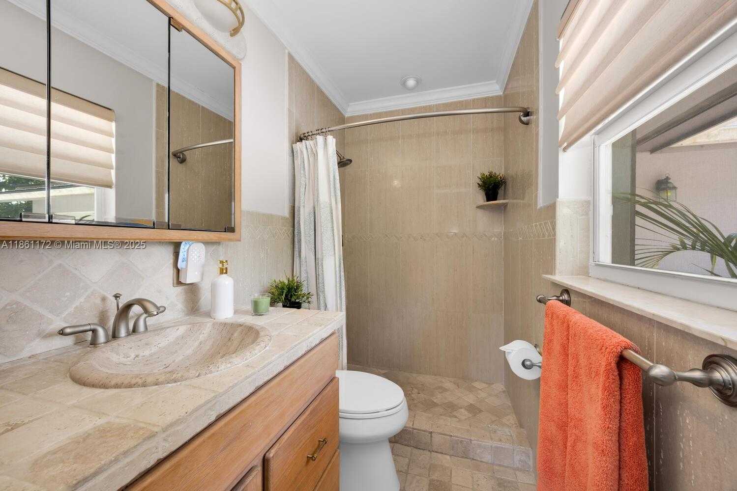 Small Image of 14701 SOUTH WEST 84TH CT, Palmetto Bay Number 24