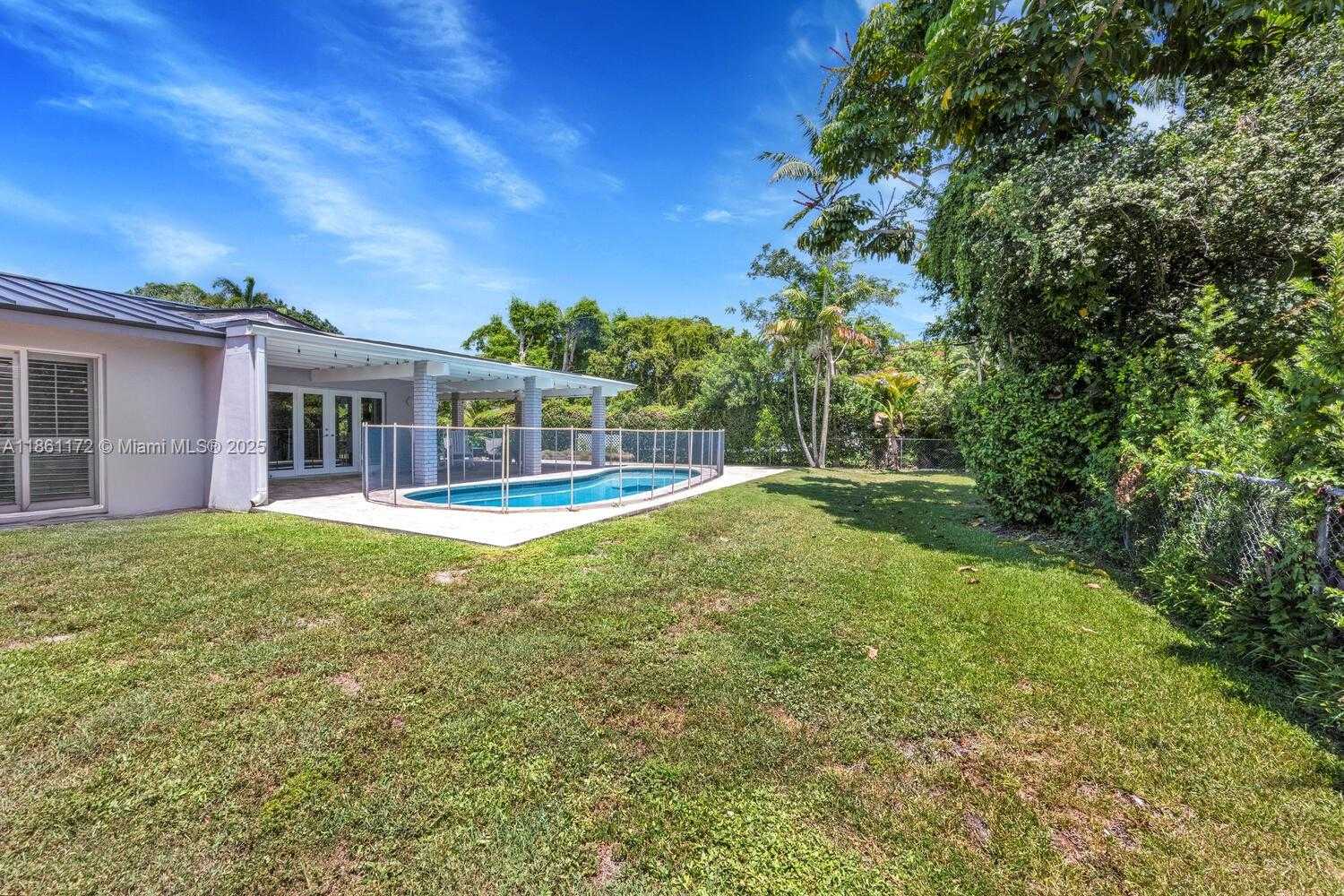 Small Image of 14701 SOUTH WEST 84TH CT, Palmetto Bay Number 29