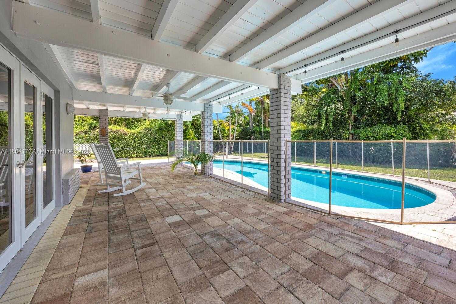 Small Image of 14701 SOUTH WEST 84TH CT, Palmetto Bay Number 4