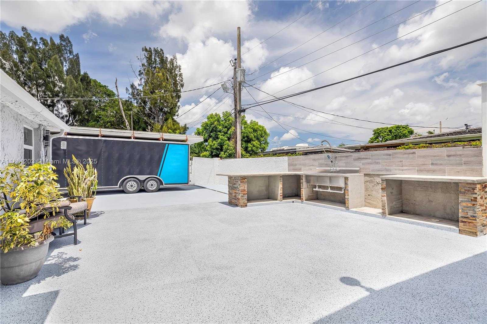 Small Image of 17201 NORTH WEST 37TH AVE, Miami Gardens Number 39