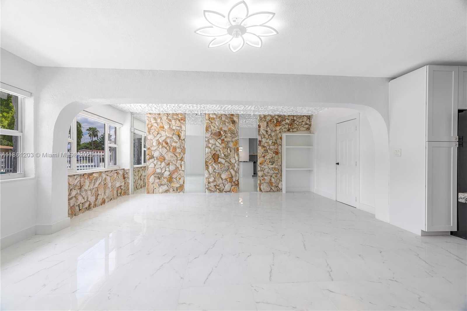 Small Image of 17201 NORTH WEST 37TH AVE, Miami Gardens Number 41