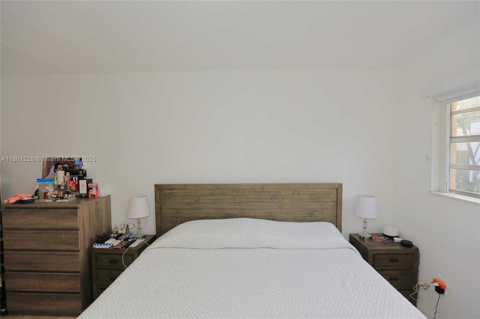 Small Image of 1330 NORTH 69TH AVE, Hollywood Number 11