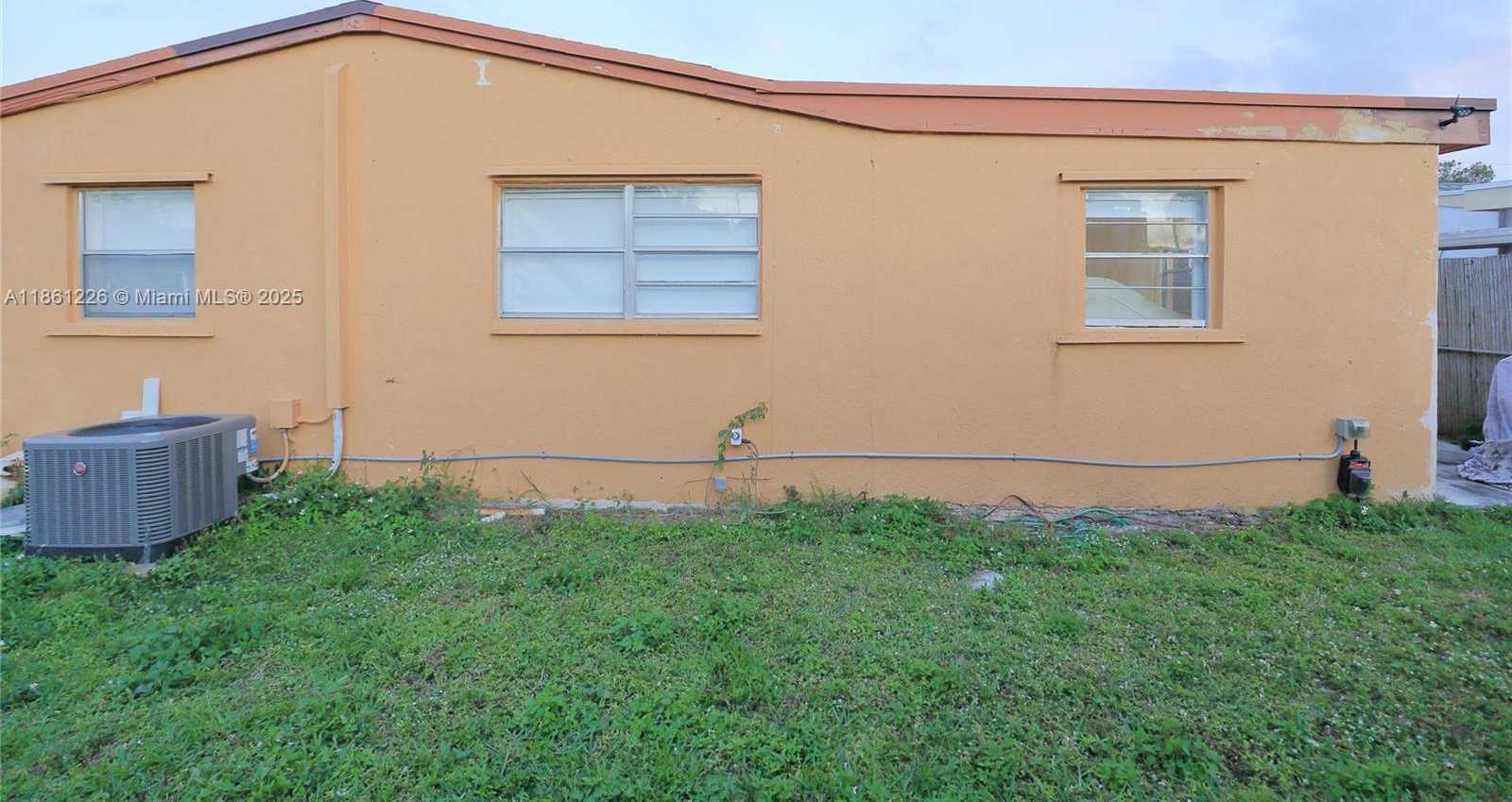Small Image of 1330 NORTH 69TH AVE, Hollywood Number 21