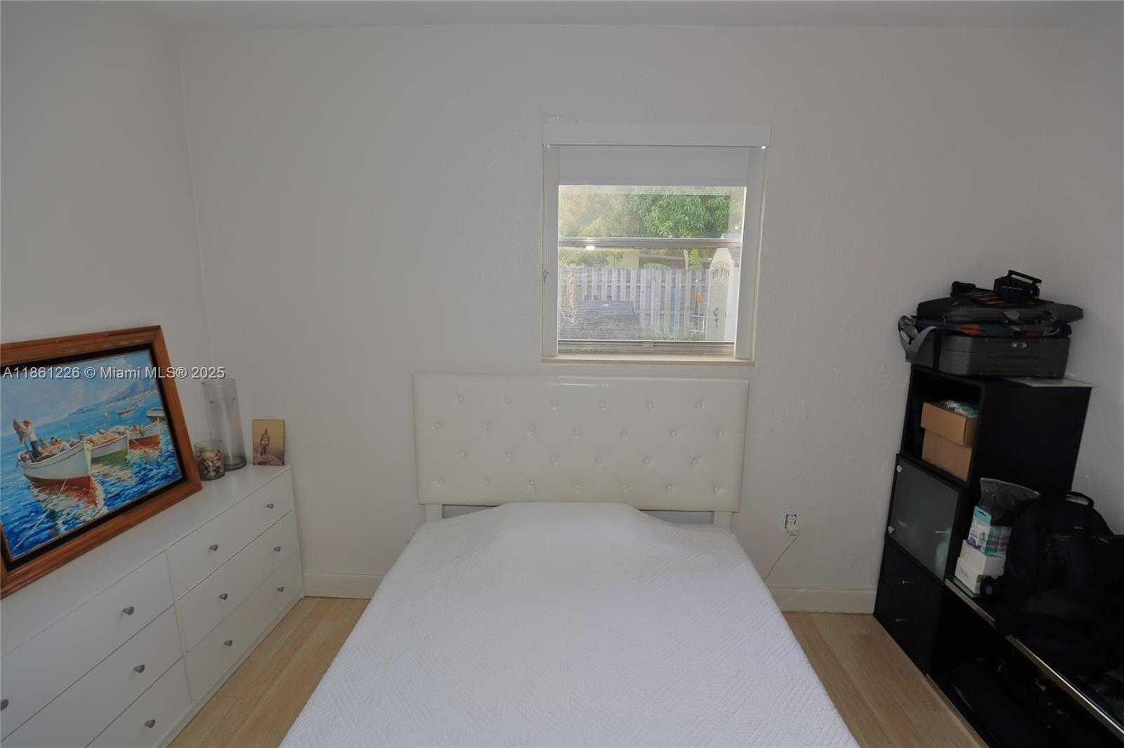 Small Image of 1330 NORTH 69TH AVE, Hollywood Number 5