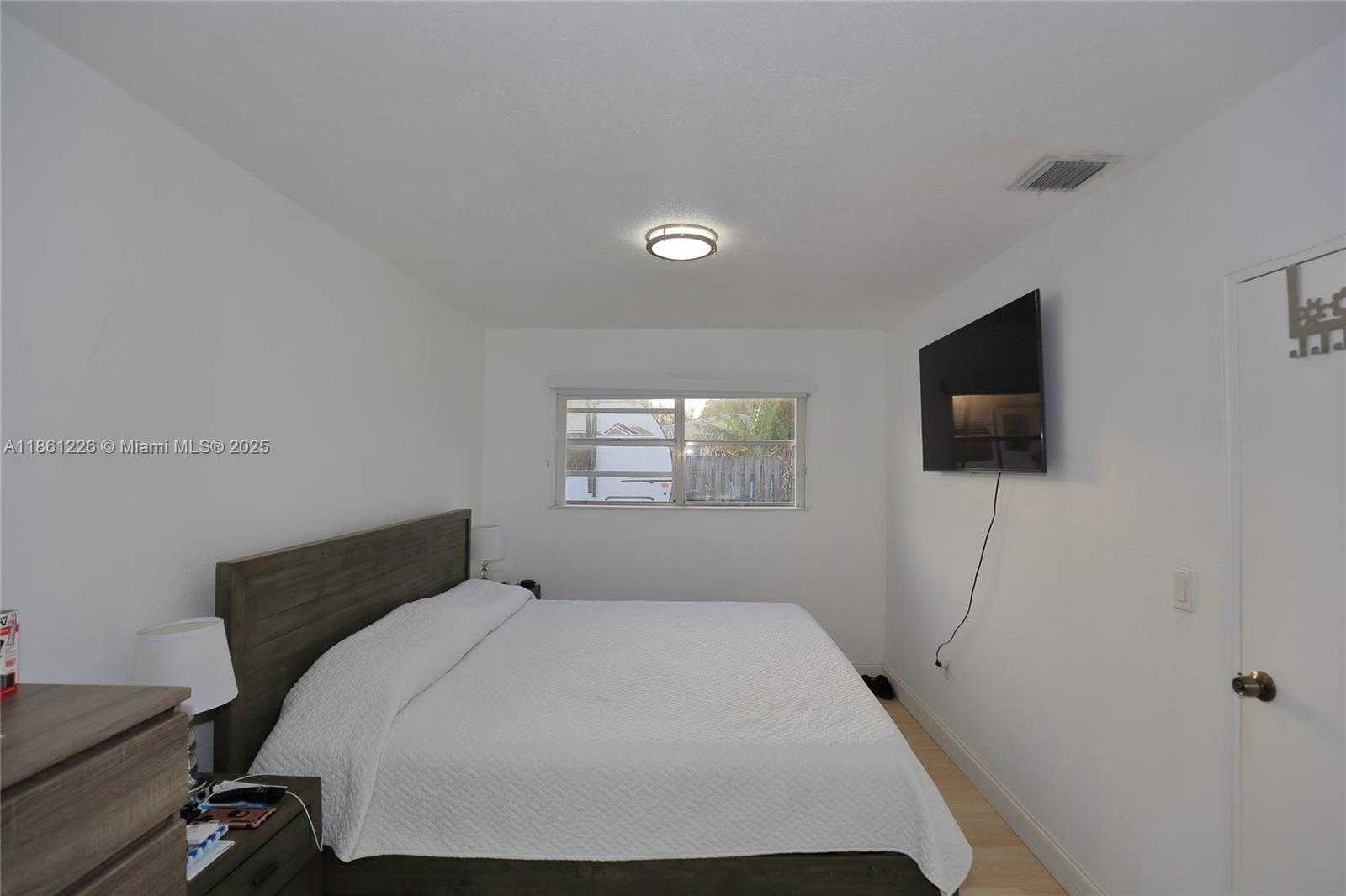 Small Image of 1330 NORTH 69TH AVE, Hollywood Number 9