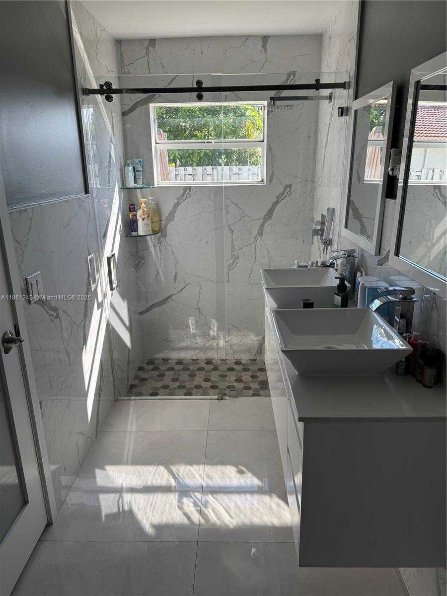 Small Image of 1275 NORTH WEST 126TH ST, Sunrise Number 12