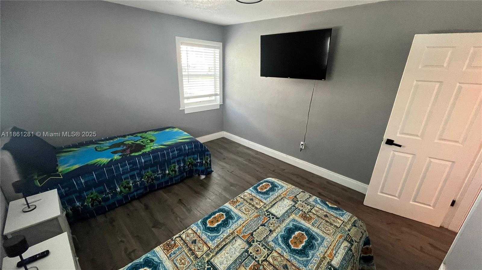 Small Image of 350 NORTH WEST 206TH TER, Miami Gardens Number 16