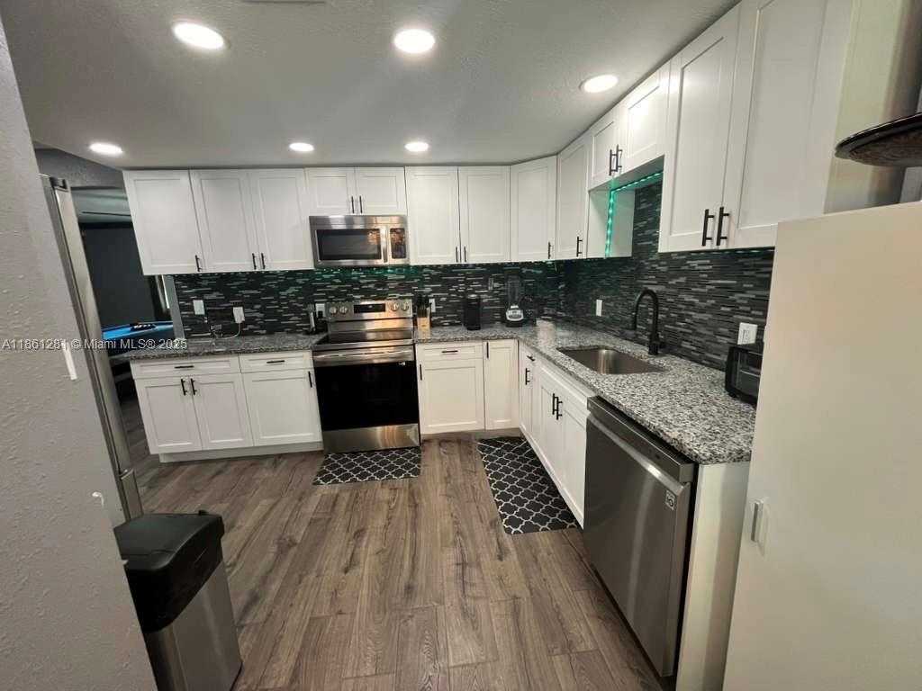 Small Image of 350 NORTH WEST 206TH TER, Miami Gardens Number 9