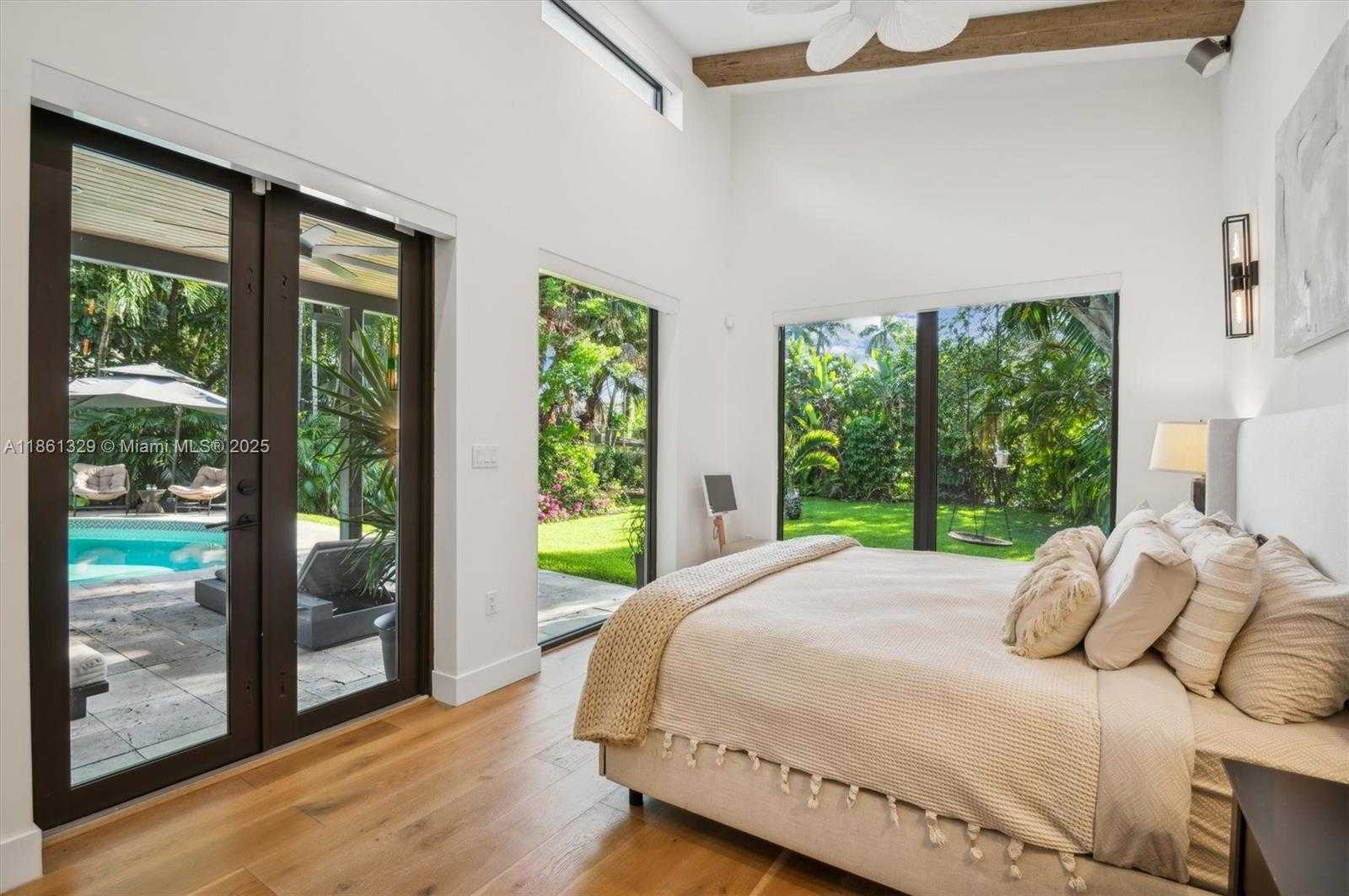 Small Image of 12790 GRIFFING BLVD, North Miami Number 13