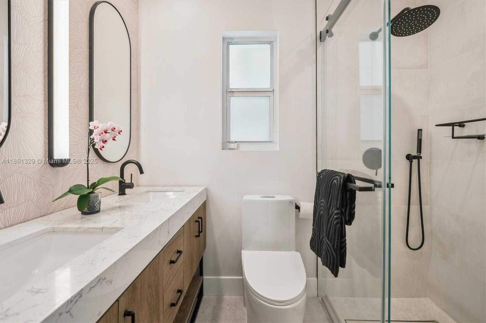 Small Image of 12790 GRIFFING BLVD, North Miami Number 17