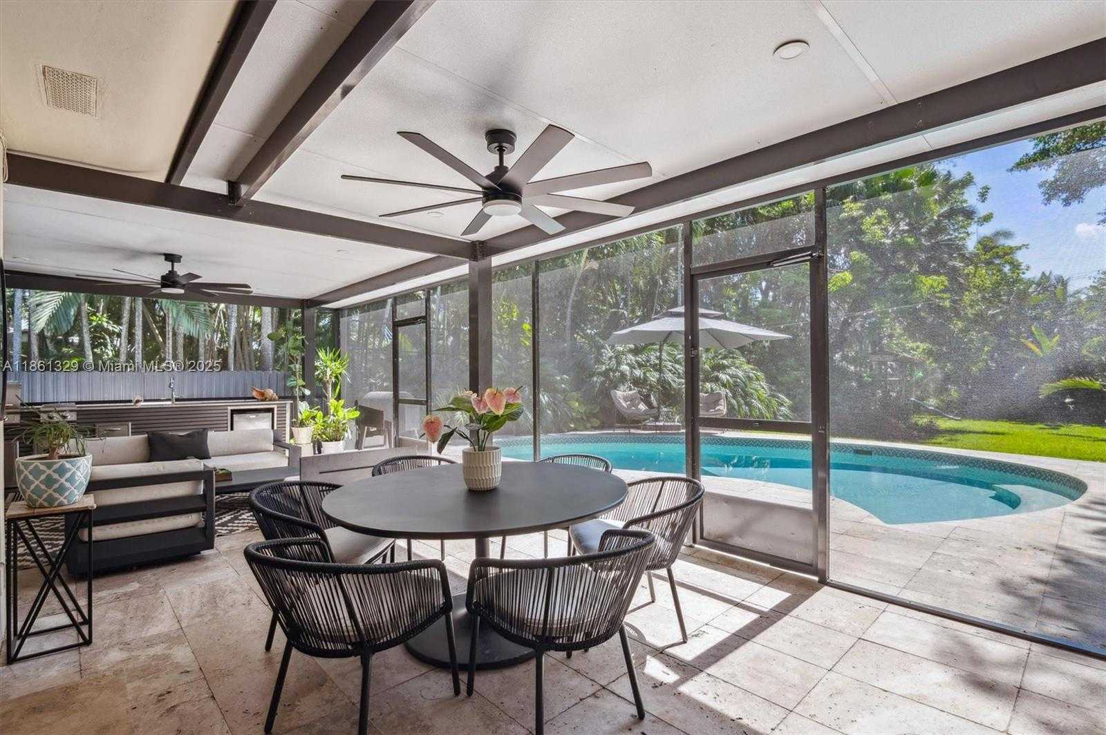 Small Image of 12790 GRIFFING BLVD, North Miami Number 23