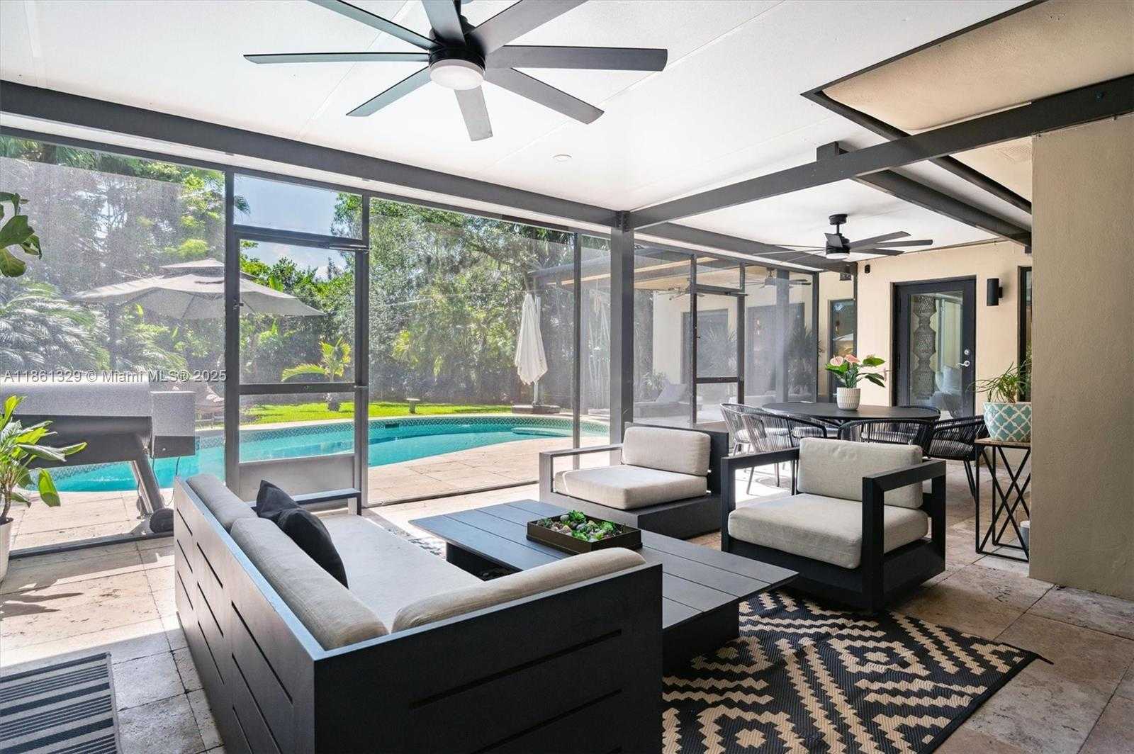 Small Image of 12790 GRIFFING BLVD, North Miami Number 25