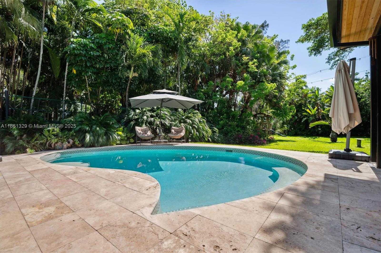 Small Image of 12790 GRIFFING BLVD, North Miami Number 27