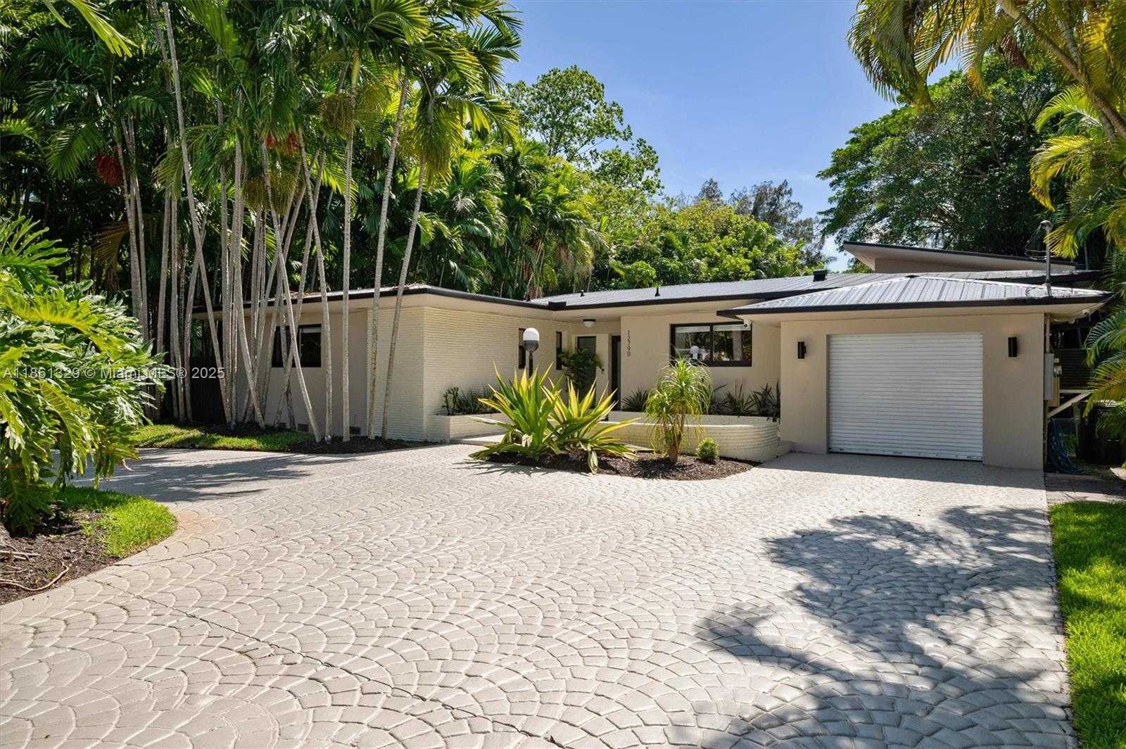 Small Image of 12790 GRIFFING BLVD, North Miami Number 31