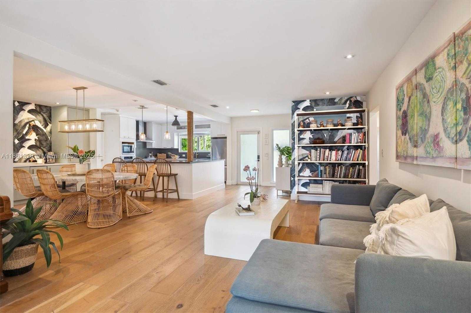 Small Image of 12790 GRIFFING BLVD, North Miami Number 5