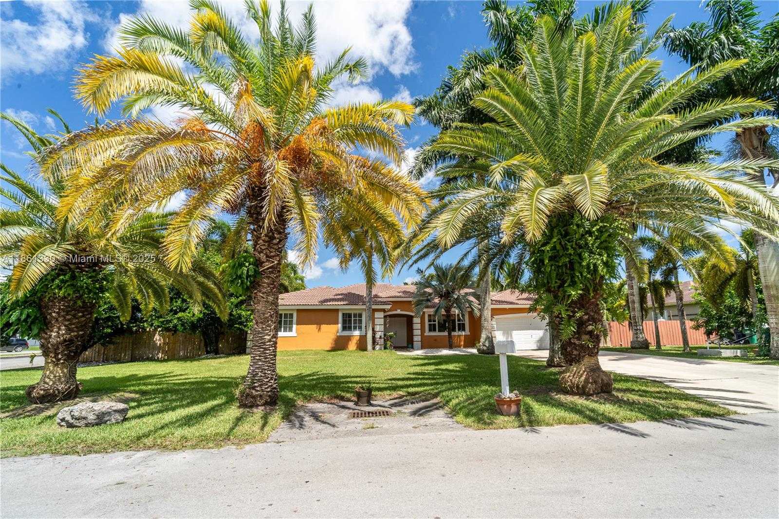 Small Image of 32003 SOUTH WEST 205TH AVE, Homestead Number 3