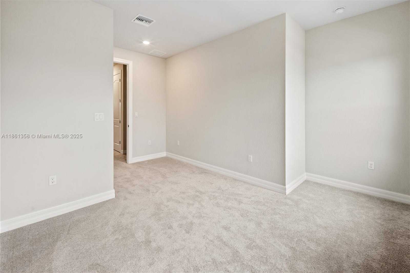 Small Image of 4488 EAST APPLETON CIR E, Oakland Park Number 13