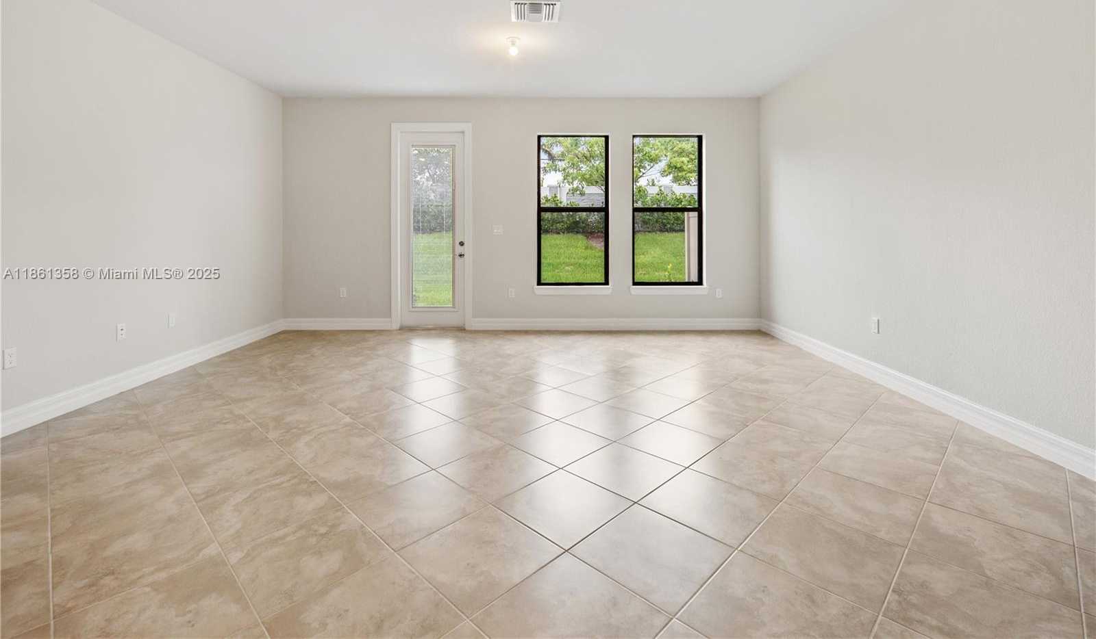 Small Image of 4488 EAST APPLETON CIR E, Oakland Park Number 19