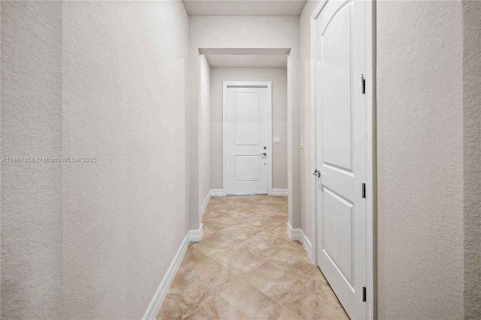 Small Image of 4488 EAST APPLETON CIR E, Oakland Park Number 5