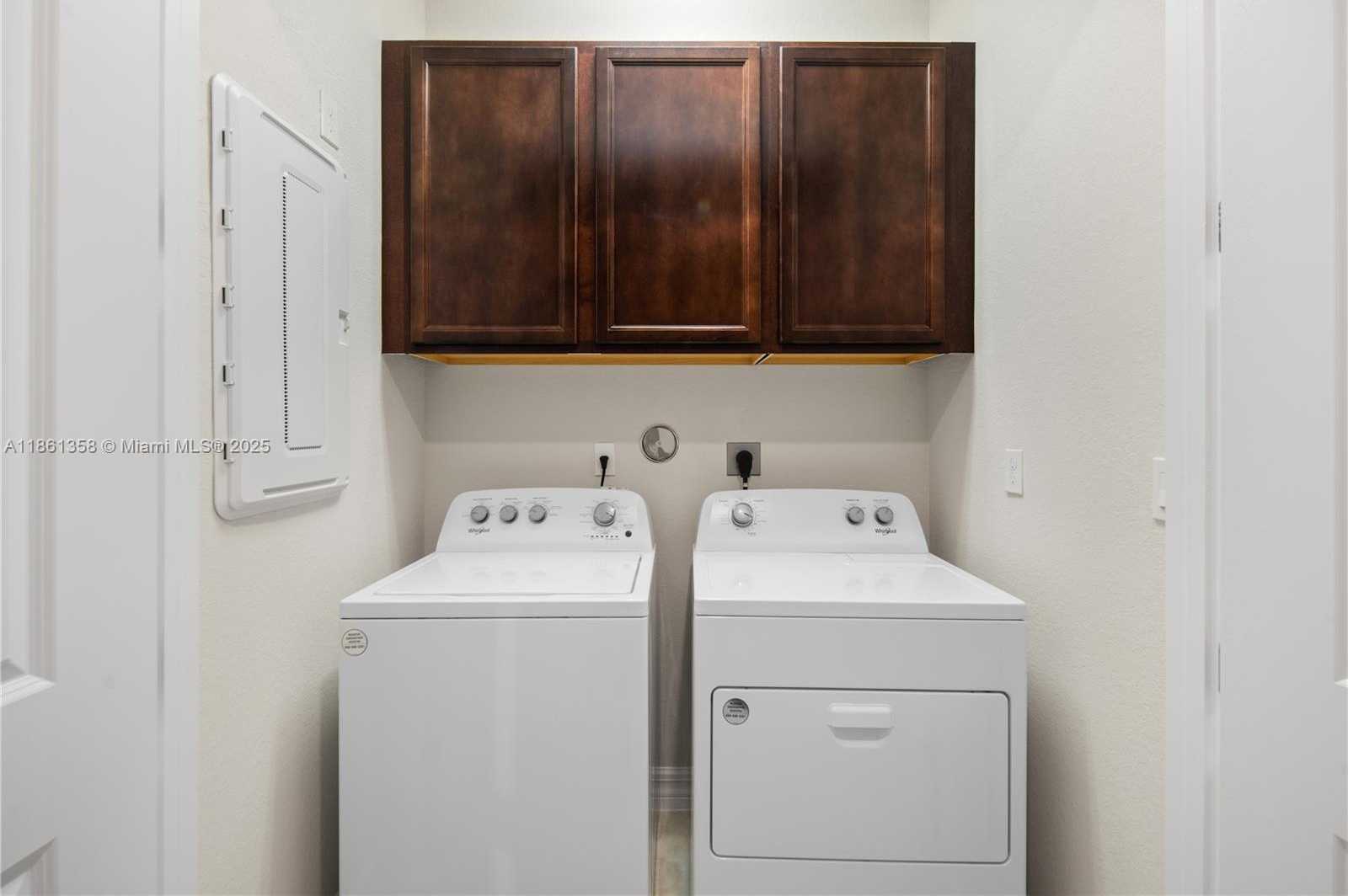 Small Image of 4488 EAST APPLETON CIR E, Oakland Park Number 8