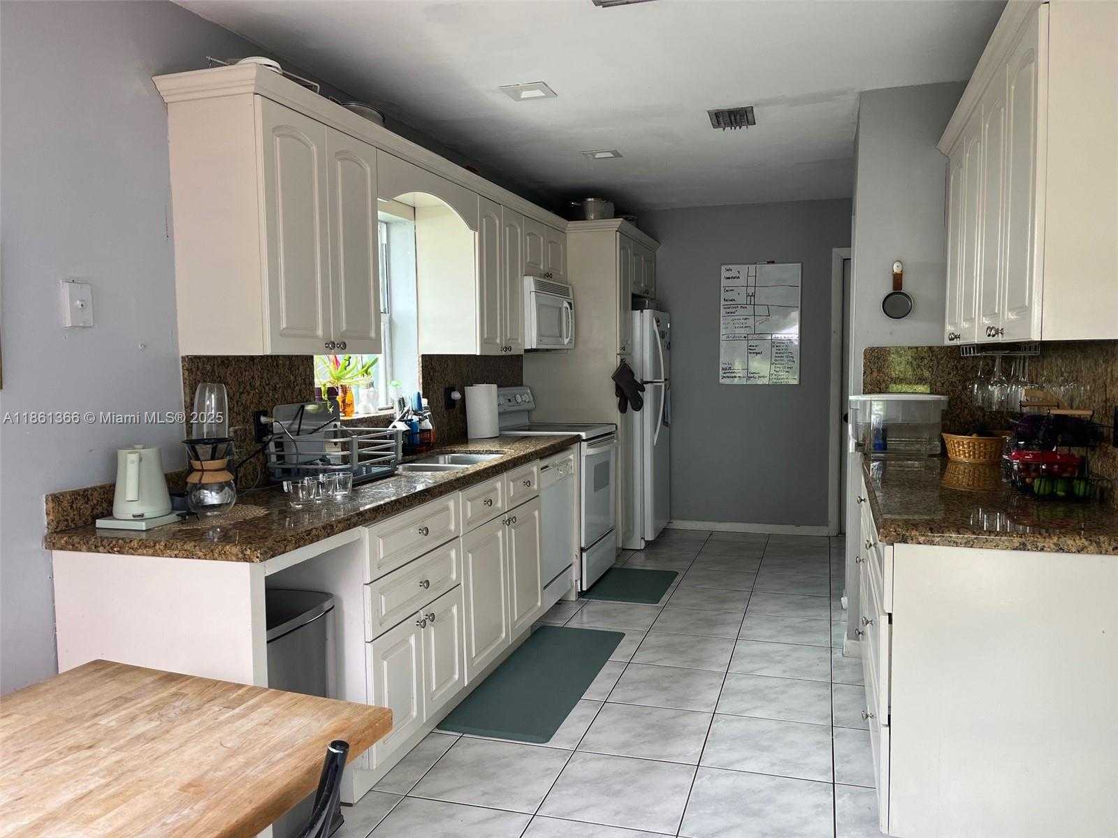 Small Image of 16872 SOUTH WEST 5TH WAY, Weston Number 7
