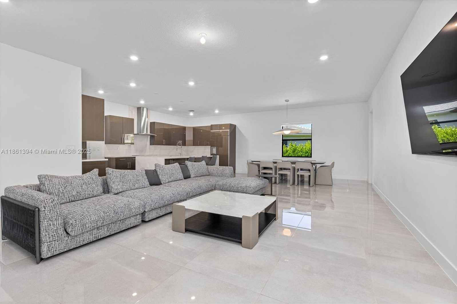 Small Image of 11125 NORTH SIERRA RANCH DR, Davie Number 16