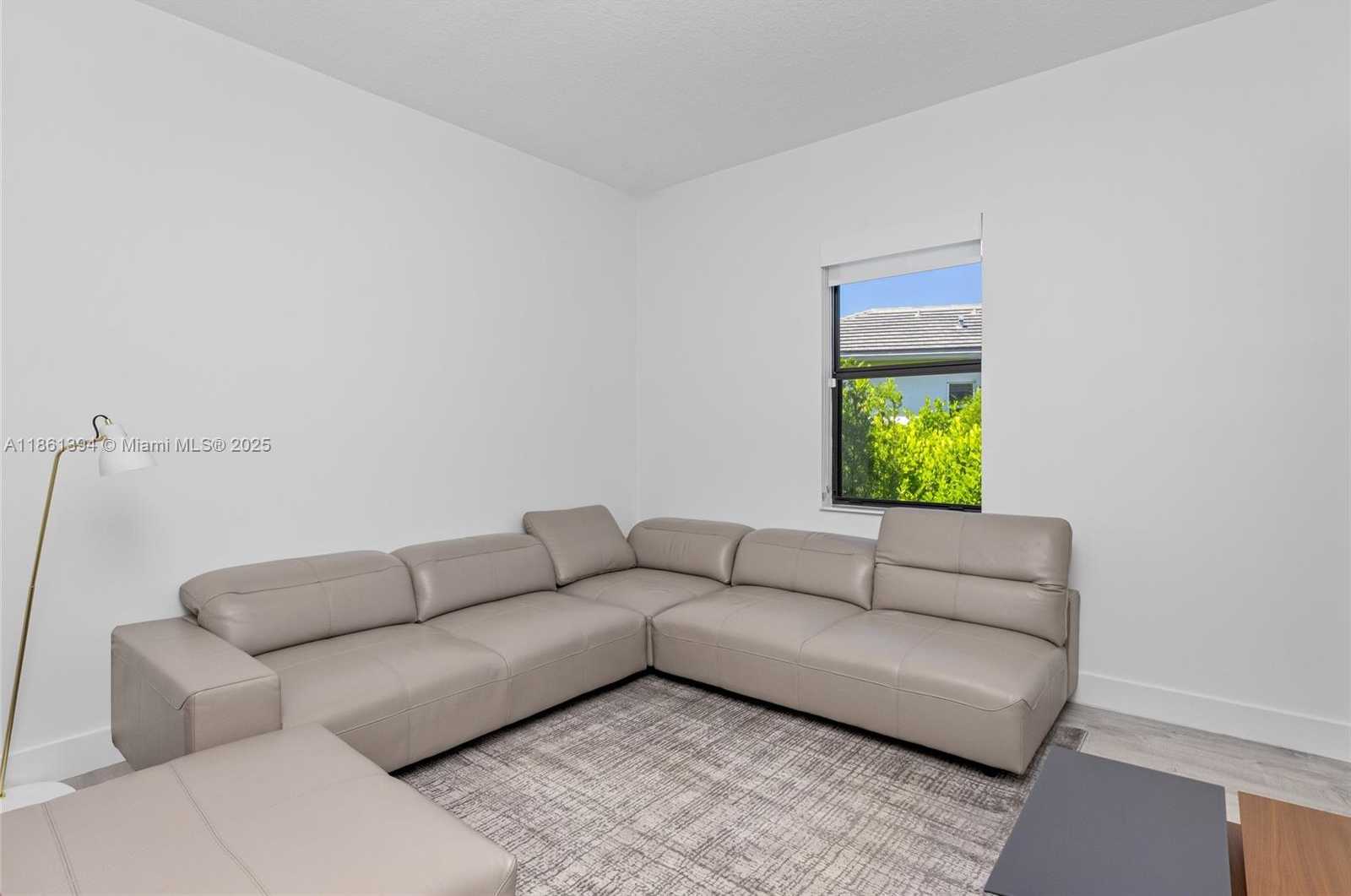Small Image of 11125 NORTH SIERRA RANCH DR, Davie Number 18