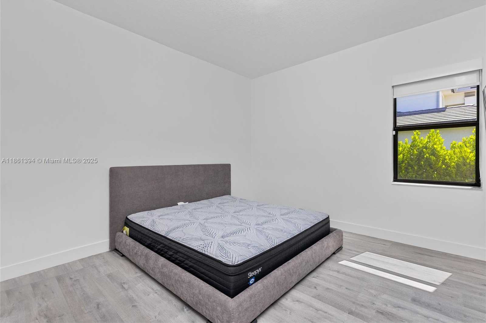Small Image of 11125 NORTH SIERRA RANCH DR, Davie Number 22