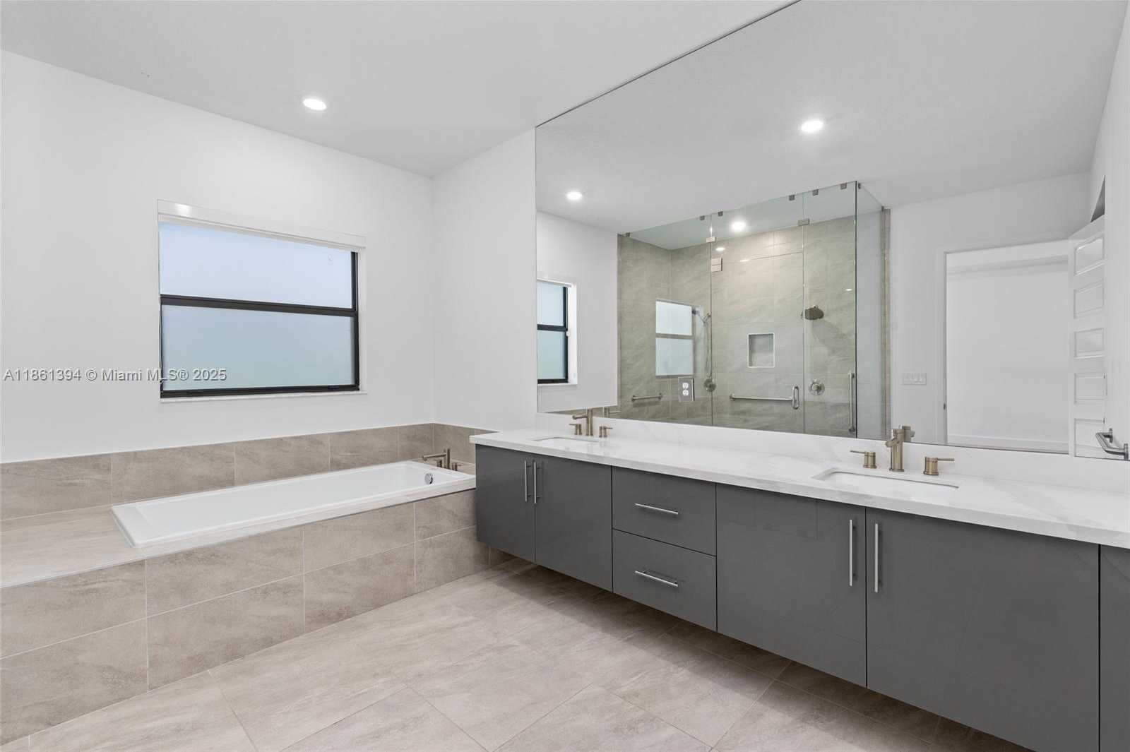 Small Image of 11125 NORTH SIERRA RANCH DR, Davie Number 25