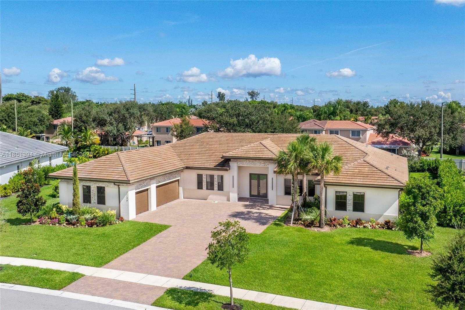 Small Image of 11125 NORTH SIERRA RANCH DR, Davie Number 3