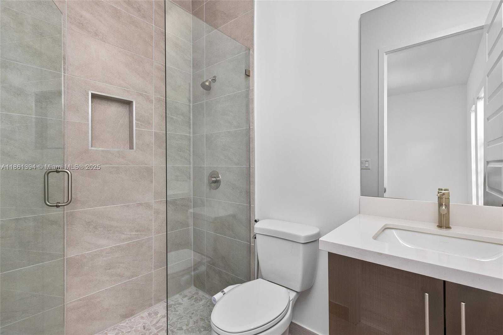 Small Image of 11125 NORTH SIERRA RANCH DR, Davie Number 32