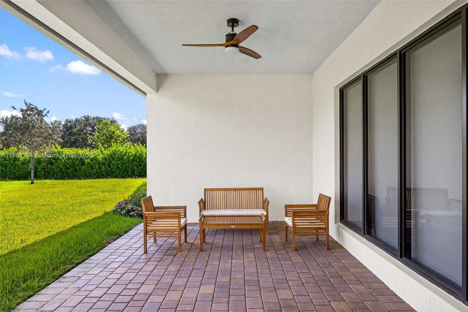 Small Image of 11125 NORTH SIERRA RANCH DR, Davie Number 38