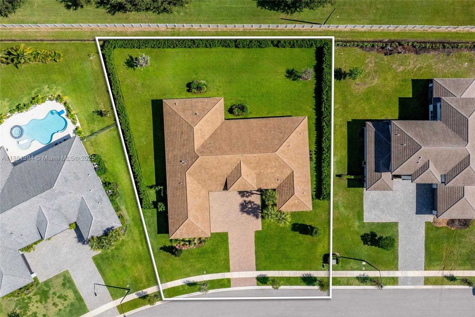 Small Image of 11125 NORTH SIERRA RANCH DR, Davie Number 45
