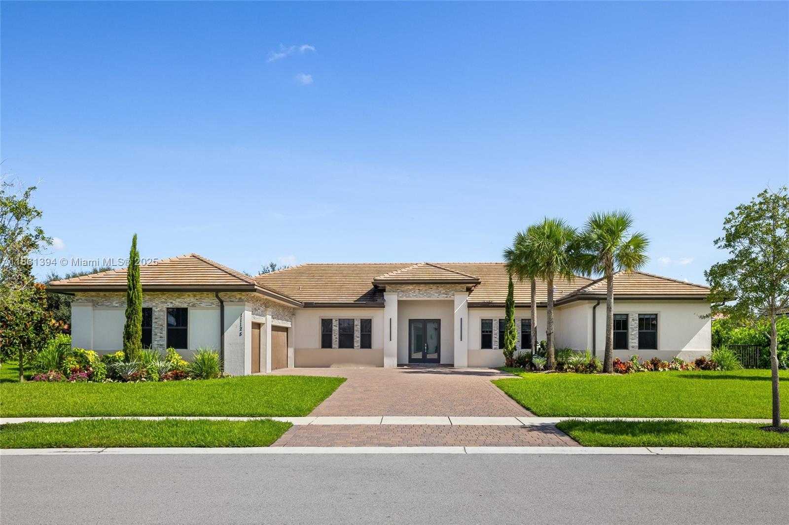 Small Image of 11125 NORTH SIERRA RANCH DR, Davie Number 5
