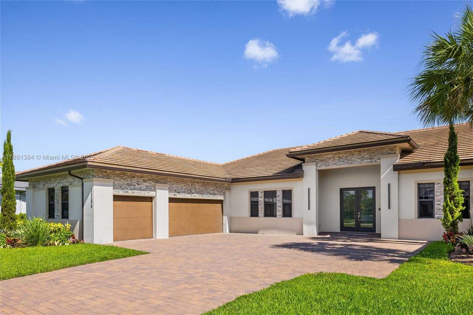 Small Image of 11125 NORTH SIERRA RANCH DR, Davie Number 6