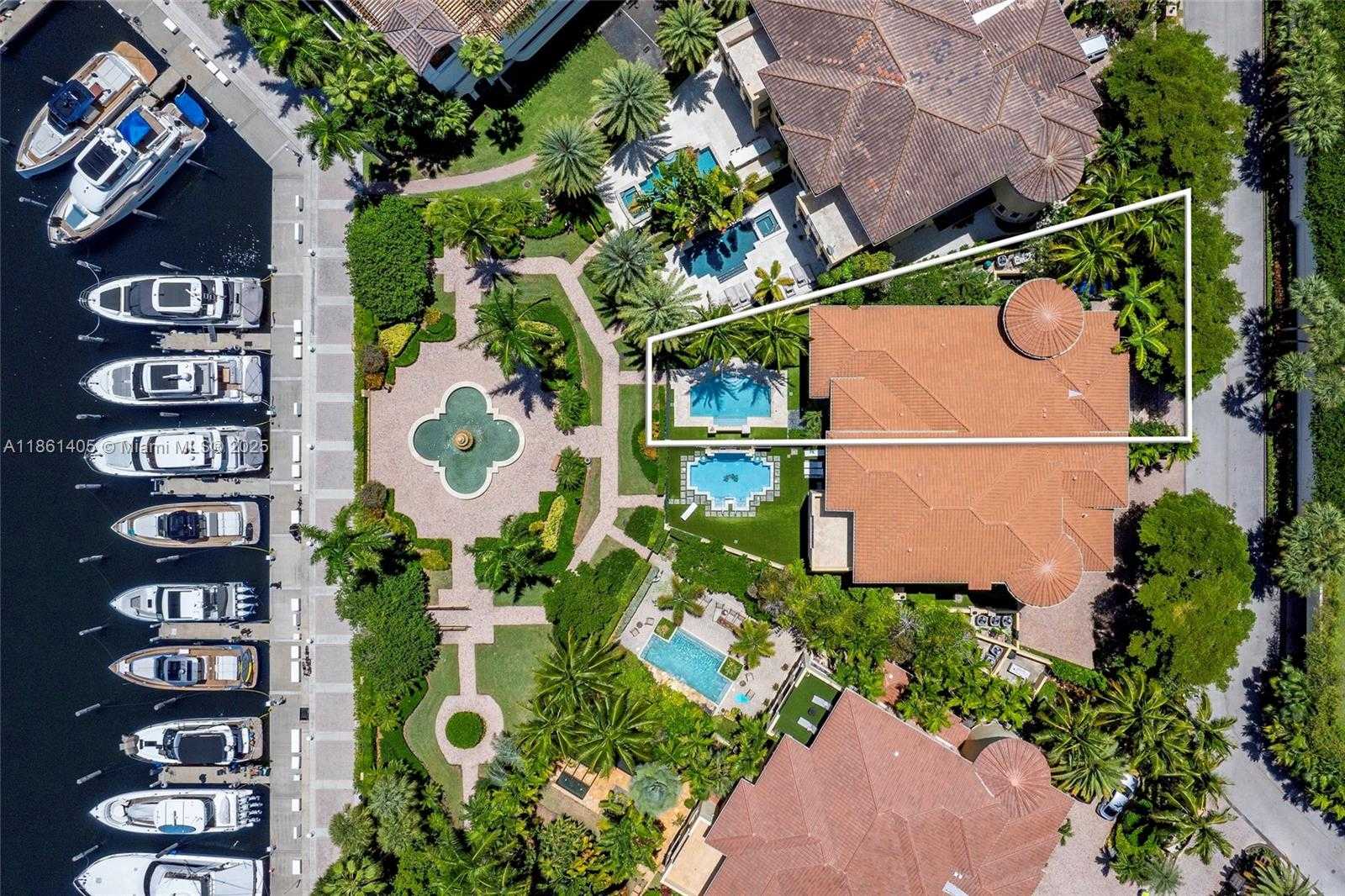 Small Image of 1504 ISLAND BLVD, Aventura Number 1