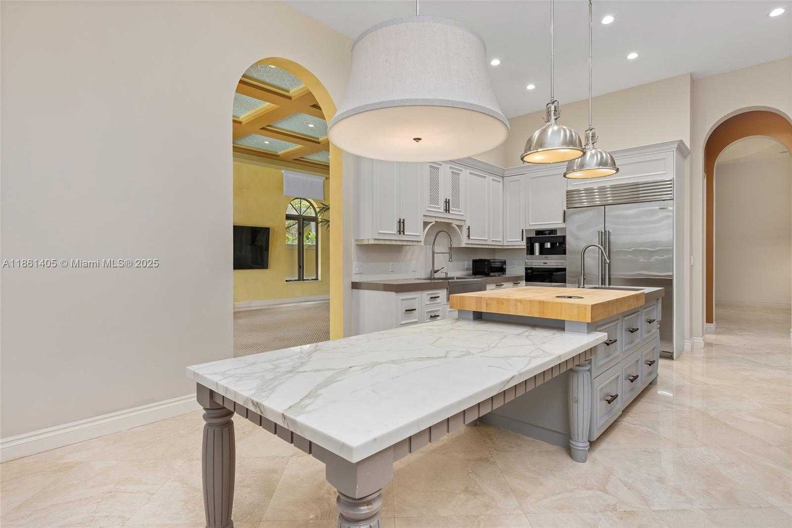 Small Image of 1504 ISLAND BLVD, Aventura Number 11