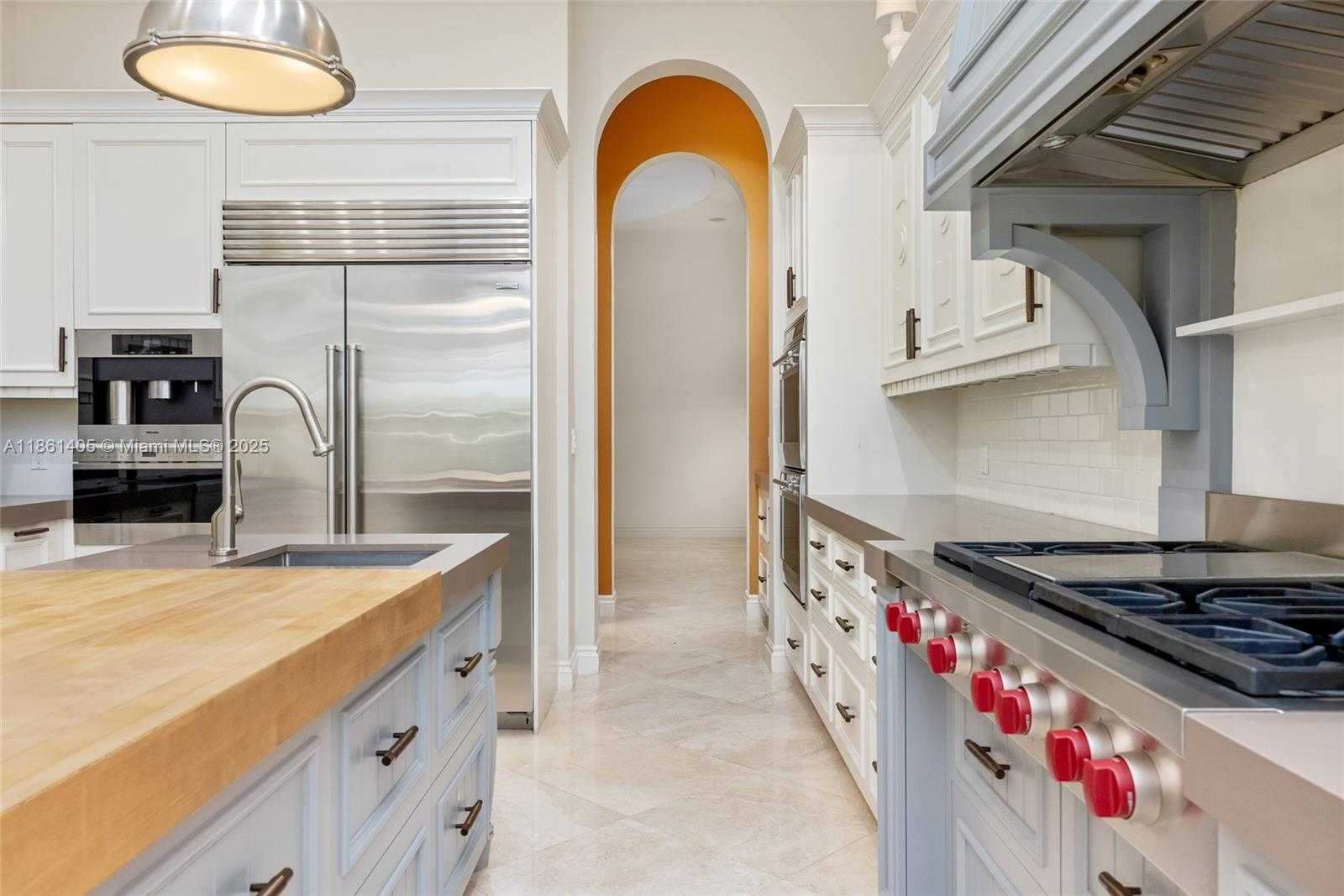 Small Image of 1504 ISLAND BLVD, Aventura Number 13