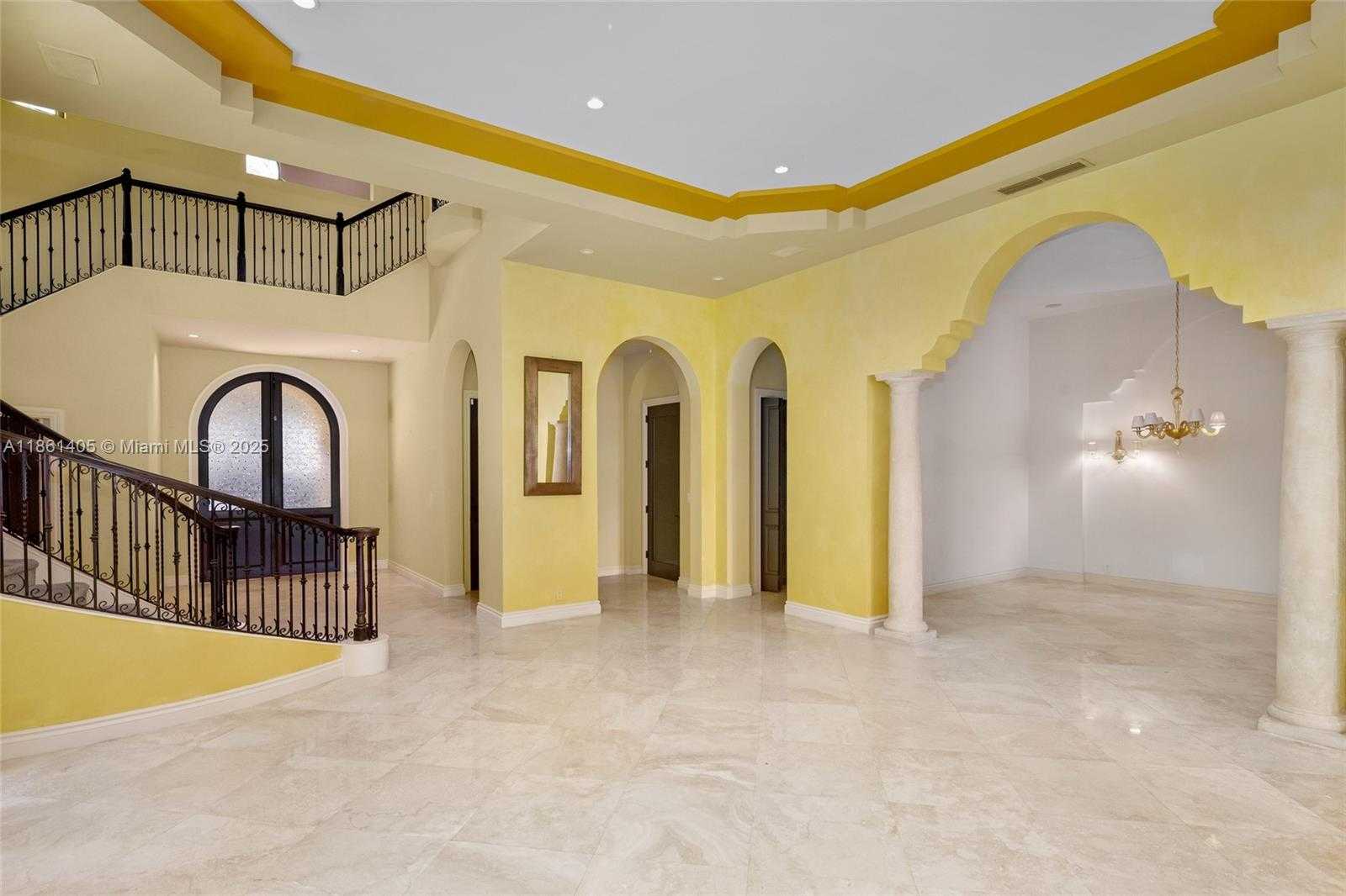 Small Image of 1504 ISLAND BLVD, Aventura Number 15