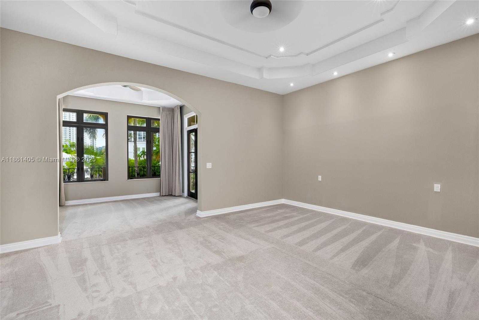 Small Image of 1504 ISLAND BLVD, Aventura Number 25