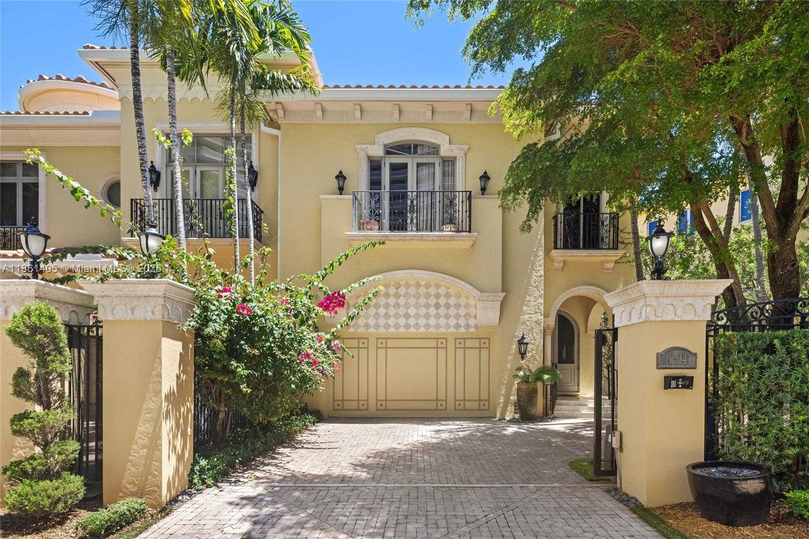 Small Image of 1504 ISLAND BLVD, Aventura Number 4