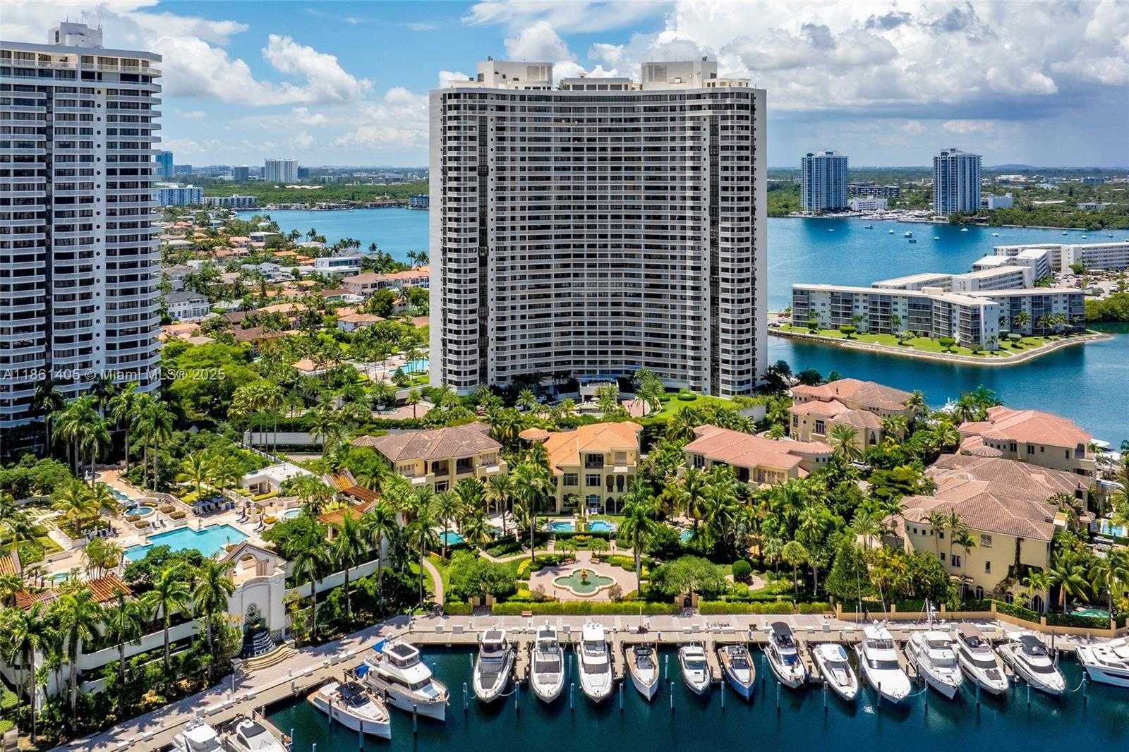 Small Image of 1504 ISLAND BLVD, Aventura Number 43