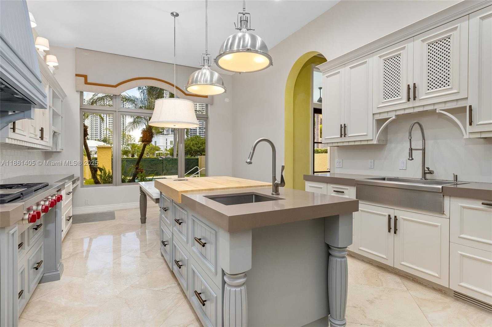 Small Image of 1504 ISLAND BLVD, Aventura Number 9