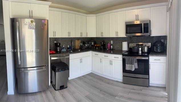 Small Image of 3291 KAPOT TER, Miramar Number 13