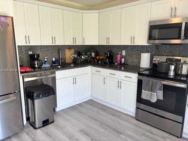 Small Image of 3291 KAPOT TER, Miramar Number 16