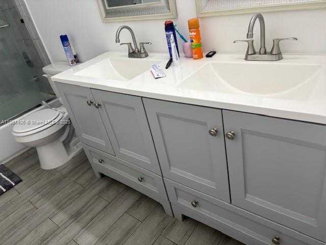 Small Image of 3291 KAPOT TER, Miramar Number 25